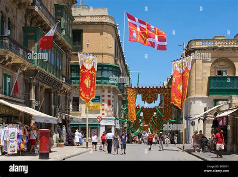 shopping in valletta malta.